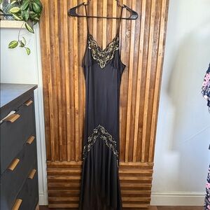 Vintage Lady Cameo Maxi Mermaid Nightgown Shiny Satin Black Gold Front Slit. M